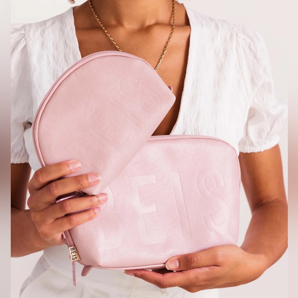NEW BEIS The Cosmetic Pouch Set
IN ATLAS PINK - Picture 2 of 16